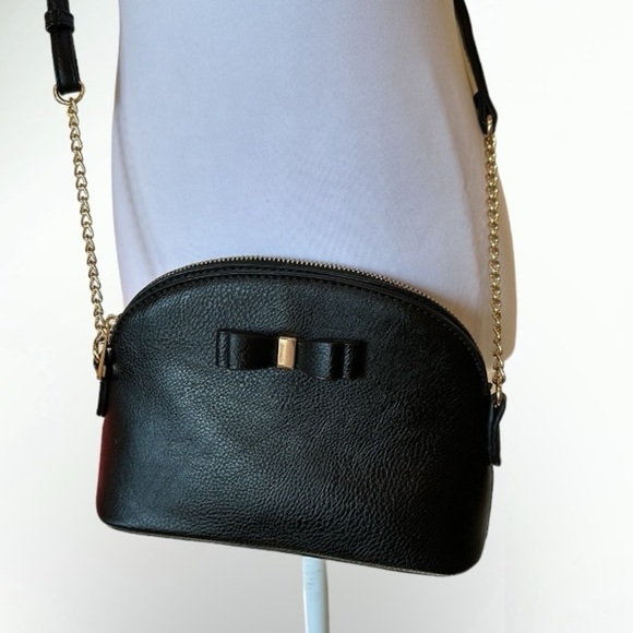 NEW Black faux leather bow crossbody shoulder bag gold hardware Adjustable strap - Picture 6 of 12